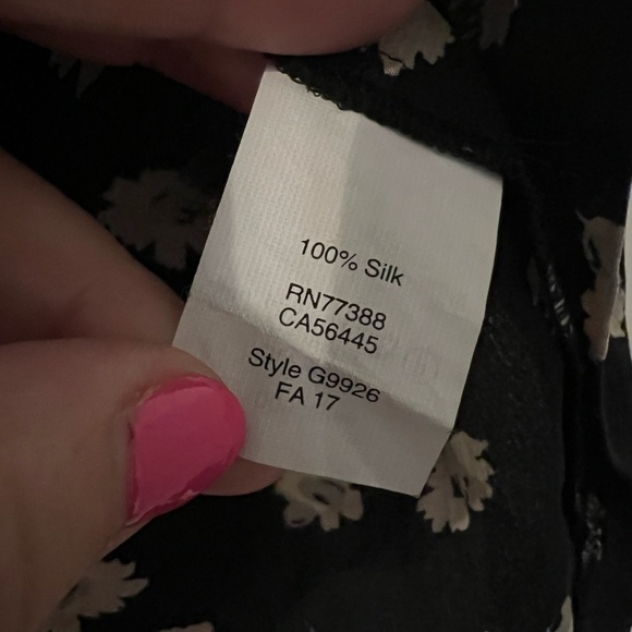 Madewell 100% silk Floral Black and White Women's Top size S (F119) - Picture 5 of 9